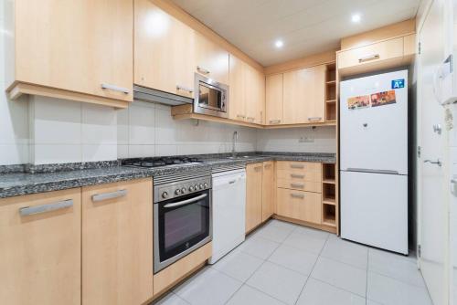 Ramblas flat 3Bedroom and Pool Min 32 days