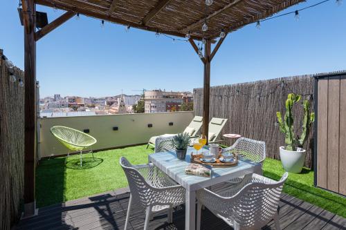 Rosaleda II & private terrace by ELE Apartments