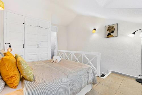 Beachfront Apartment in Parque Santiago, Playa de Las Americas