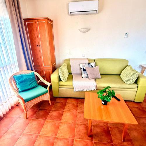Benalbeach Apartment with Magnificent Sea View