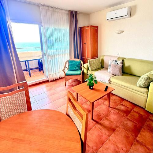 Benalbeach Apartment with Magnificent Sea View