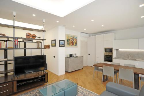 Spacious and cozy flat with two bathroom