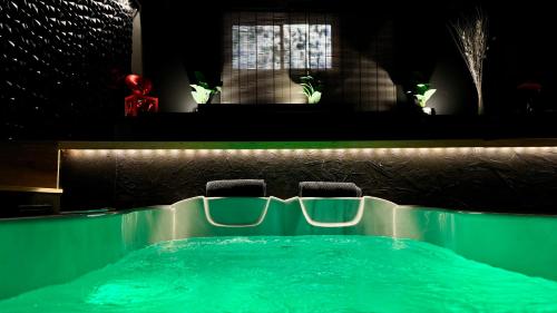 MIRAGE47SPA - Private Spa Suite with Jacuzzi & Sauna in Marbella photo 13