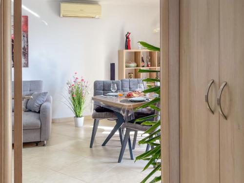 Apartment DaNi by Interhome