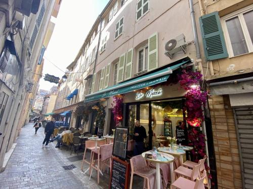 CANNES - CENTRE VILLE COQUET 2P TERRASSE SUR LES TOITS