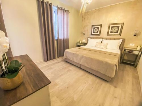 Apartment Partial sea & city view by Interhome
