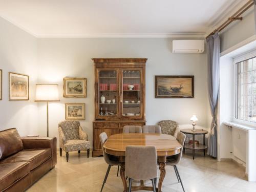 Apartment AMP Vatican Home by Interhome