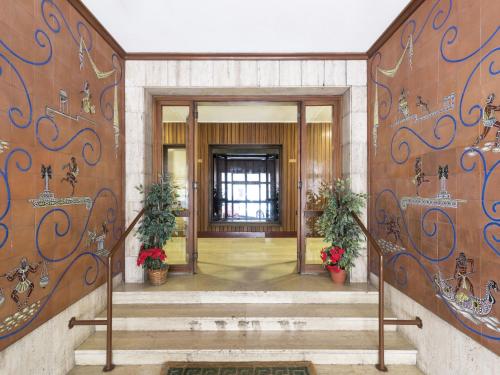 Apartment AMP Vatican Home by Interhome