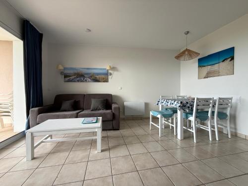 Charmant appartement T2 en rez de jardin terrasse face mer 4 personnes