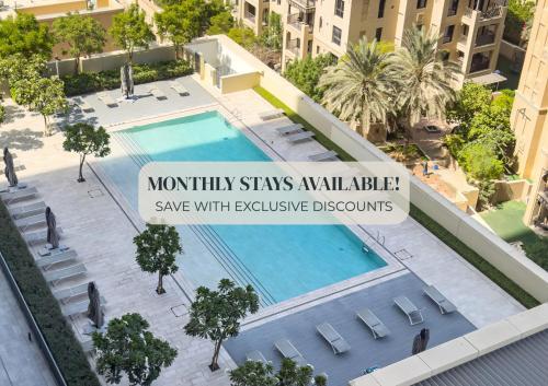 SmartStay at Burj Royale - Unique Downtown Dubai City Views - Brand New Luxury Apartments