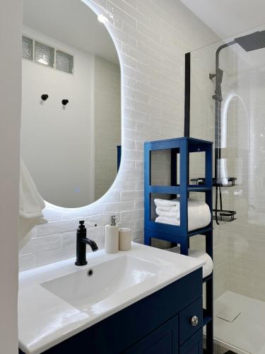 Amazing two bedroom apartment in the heart of Paris