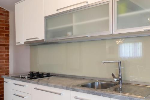 AA Dalmatia - Romantic gateway Exclusive Pool, Hot Tub & AC bedroom
