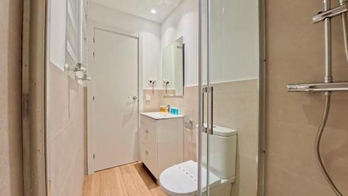Modern Designer Apartment near Madrid Center