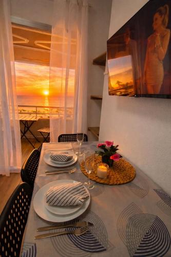 Holidays Beachfront Terrace & Sea Views