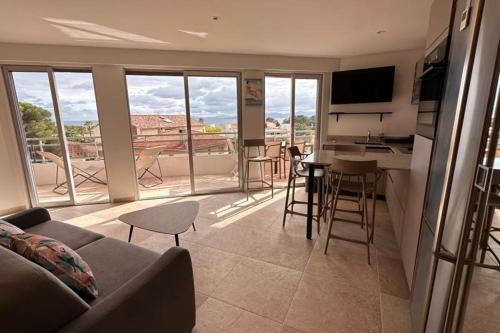 35m2 Sea View with Terrace beach by walk