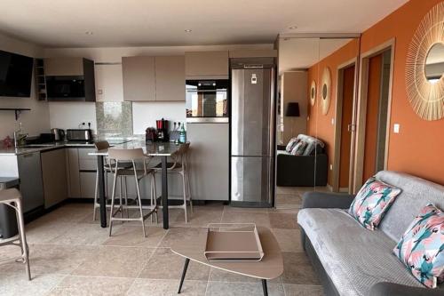 35m2 Sea View with Terrace beach by walk