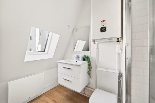 Cozy & Practical Studio near Eiffel Tower Paris 15