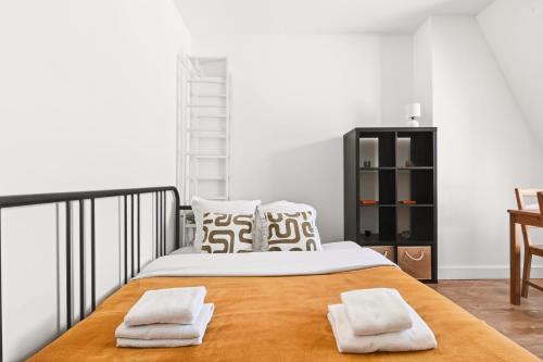 Cozy & Practical Studio near Eiffel Tower Paris 15