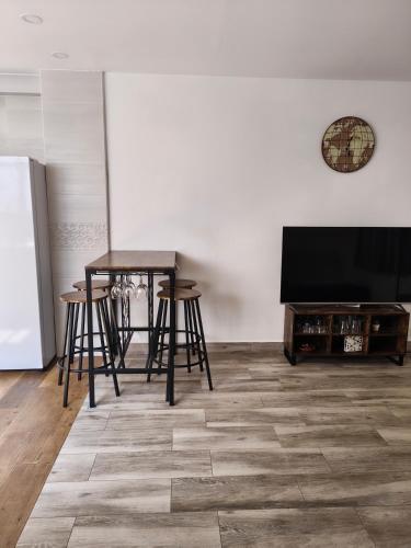 Apartamento céntrico con patio privado y terraza ideal para grupos
