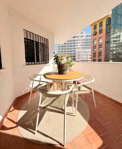 Nuevo Torremolinos Close to Beach Sinese Design Homes