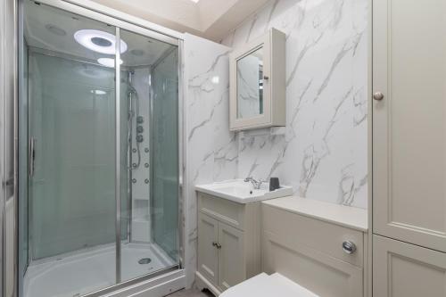 Central Brighton 4BR Home Walk to Station&Seafront photo 9