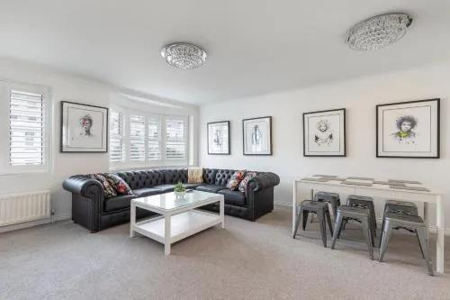 Central Brighton 4BR Home Walk to Station&Seafront photo 1