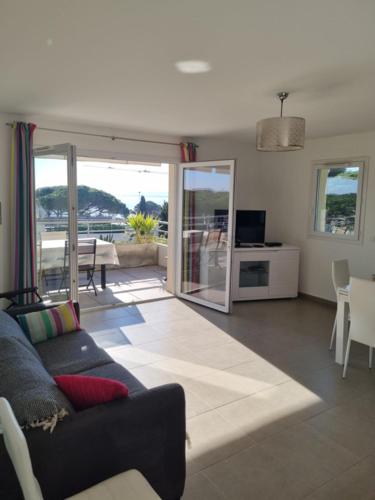 Apt With Pool Magnificent Sea View 80m To Beach