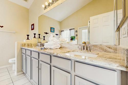 Home in gated community w/private heated pool, air hockey, tennis, clubhouse photo 20
