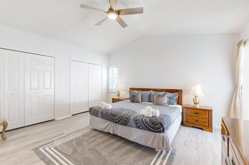 Dog-friendly getaway with private pool, tennis & AC - near theme parks photo 17