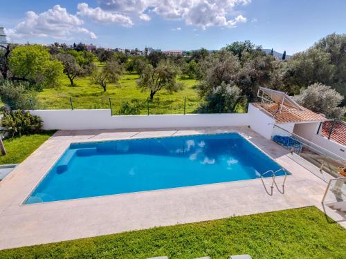 Villa Namora com 4 quartos e piscina privada