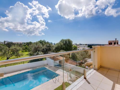 Villa Namora com 4 quartos e piscina privada