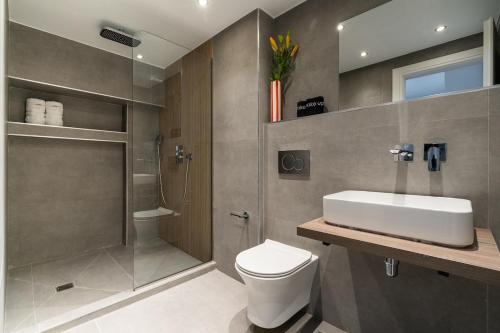 Elegant Loft Kypseli 2BR 2BA