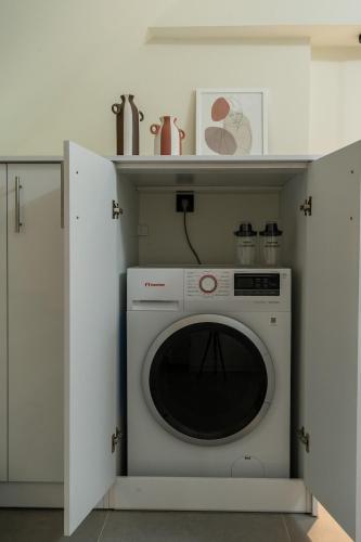 Elegant Loft Kypseli 2BR 2BA