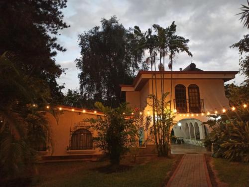 Hacienda Escondida 10min to Airport