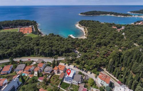 Gorgeous Home In Pula