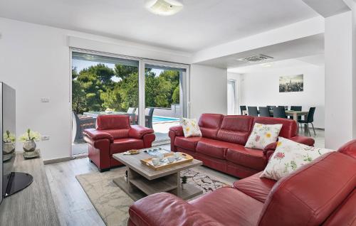 Gorgeous Home In Pula