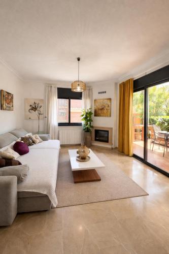 Family House experience Lux Salou