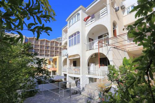 Apartments by the sea Baska Voda - Makarska - 2756