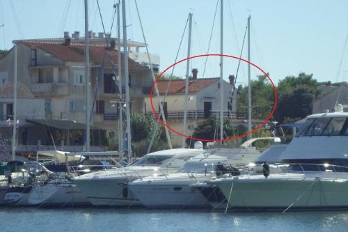 Apartments by the sea Jezera - Murter - 25447