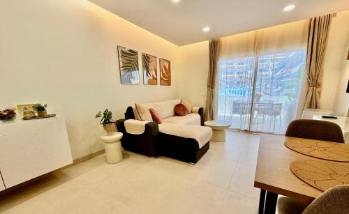 Sunny Escapes, Newly Renovated - Playa de las Americas