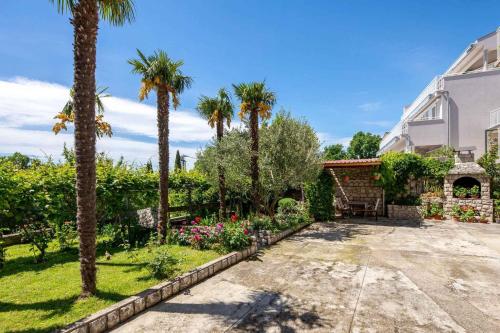 Apartment near Beach in Crikvenica 45030