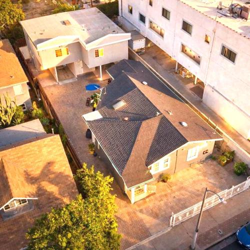 an overhead view of a building with a roof at Irolo Guesthouse in Los Angeles