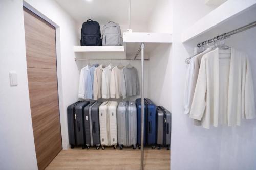 801Room,Sky Tower 12 minutes walk Sensoji Temple 15 minutes walk New Apartment 50 m2 direct access to Haneda Airport