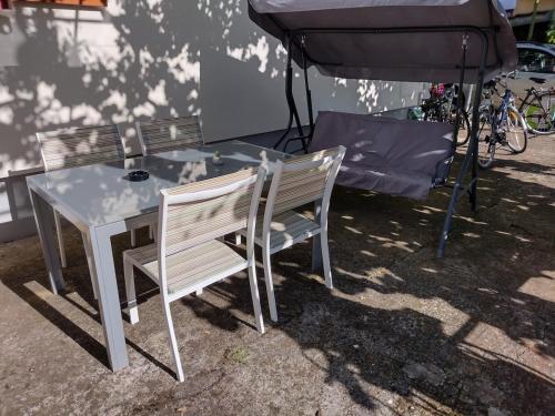 Studio 200 meters from the sea with garden