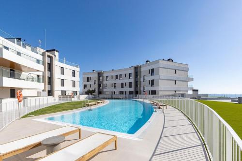 Modern 3-bedroom with sea views and picture worthy sunsets
