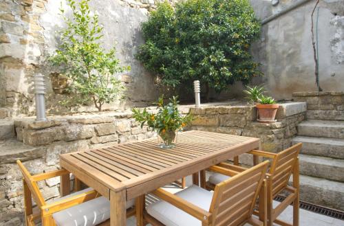 Kumquat Garden Piran