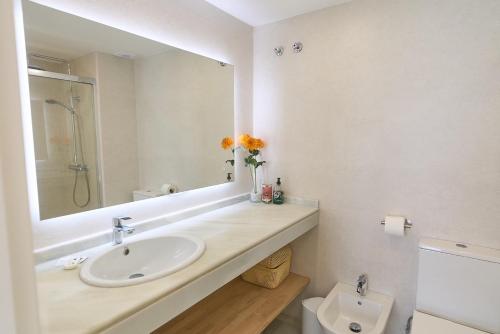 Ocean View Apartment photo 24