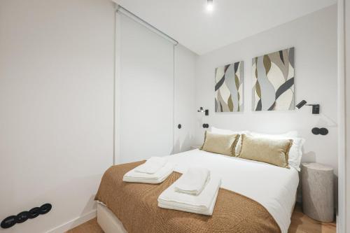 Foz Modern Luxury Sea View Balcony Apartments by LuxiStay