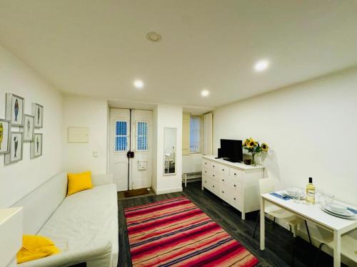 Cosy city studio Lisbon