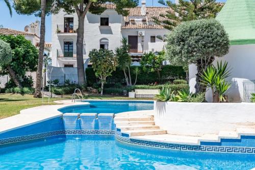 SR Las Cancelas 3BDR townhouse in Marbella Centre